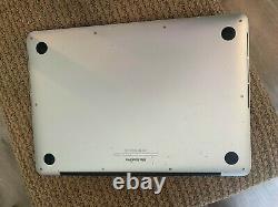 2014 Macbook Pro 2.4 GHz Core i5 13 screen (Excellent Condition)