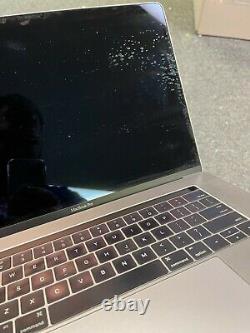 Apple MacBook Pro 15 (2016) Touch Bar i7 2.6GHz 16GB 256GB SSD Screen Wear