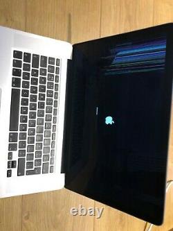 Apple MacBook Pro 15.4, i7 @ 2.2GHz, 256GB SSD, 16GB RAM, DAMAGED SCREEN