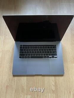 MacBook Pro (16, 2019) 2.6 GHz i7, 16GB, 512GB SSD No power, Cracked Screen