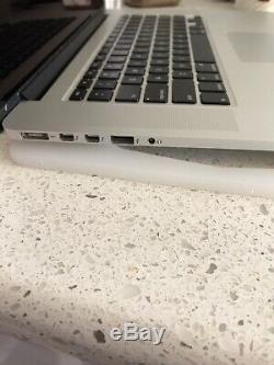 MacBook Pro Retina 15.4 2.3GHz 16GB Ram Screen Issue